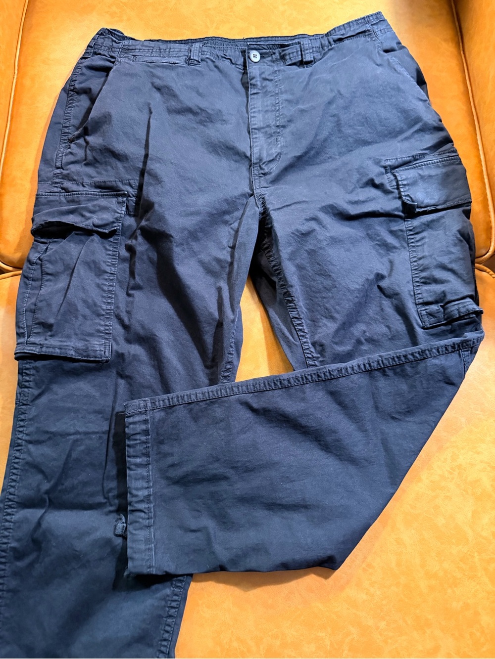 American Eagle Men's Black Cargo Pants - Durable Everyday Utility